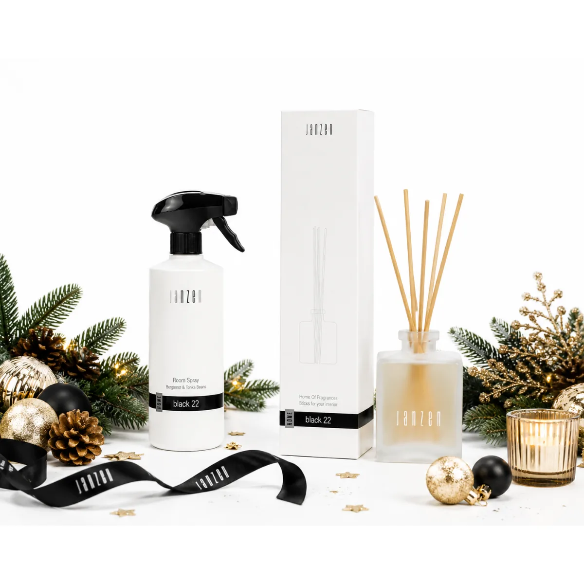 Office Signature, Give Your Workspace Character kerstpakket met JANZEN Room Spray Black 22 500 ml en Diffuser Black 22 200 ml. Luxe geurpakket en relatiegeschenk voor kantoor, werkplek en ontvangstruimte.