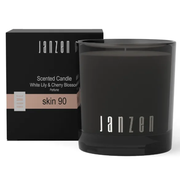 JANZEN Scented Candle Skin 90 Geurkaars, 210 gr n een stijlvolle glazen houder. Luxe geurkaars met witte lelie, kersenbloesem en tonkabonen, ideaal als relatiegeschenk, kerstpakket of stijlvol cadeau.